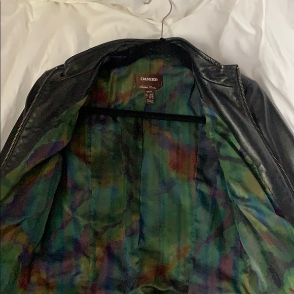 Danier leather jacket - Picture 2 of 3